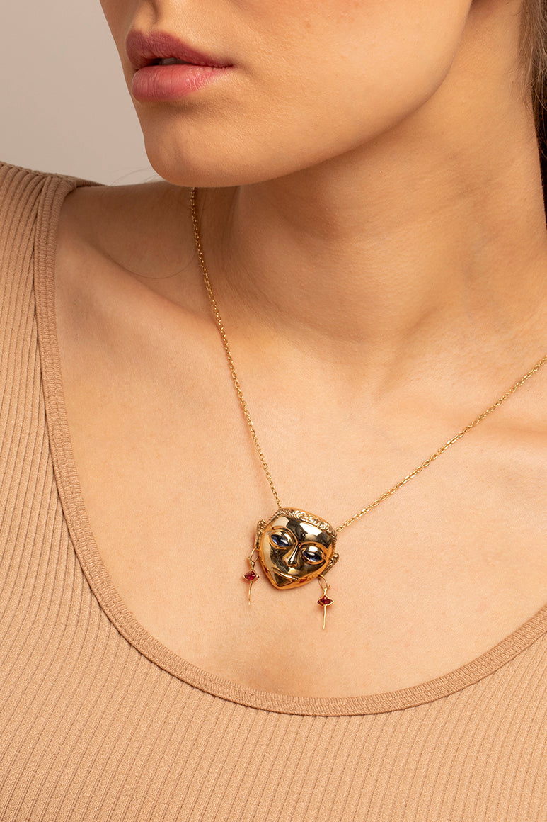 Pendants for the Queen